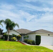 Building Photo - 2026 Deercroft Dr