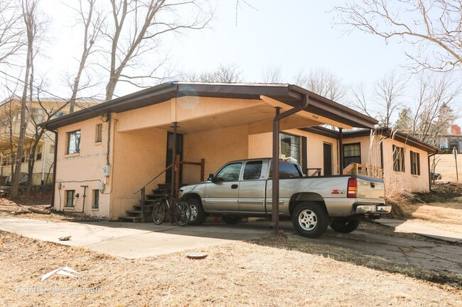 5 br, 2.5 bath House - 1969 Hunting photo'