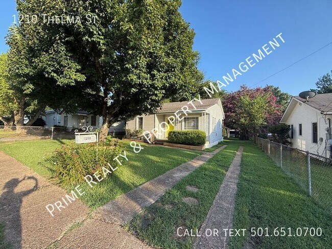 Building Photo - 1210 Thelma St