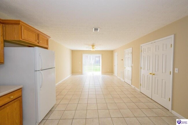 Building Photo - 113 Poplar Cir