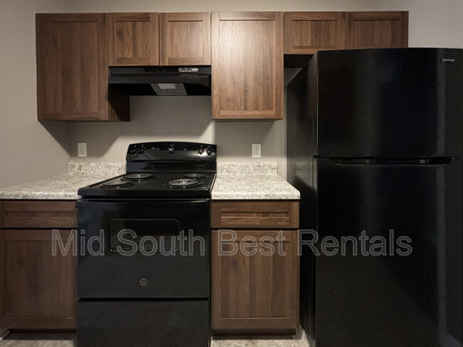 Foto del edificio - 6601 Fairfield Dr