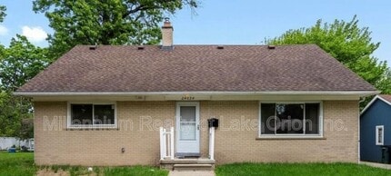 Building Photo - 24034 Meadowlark St