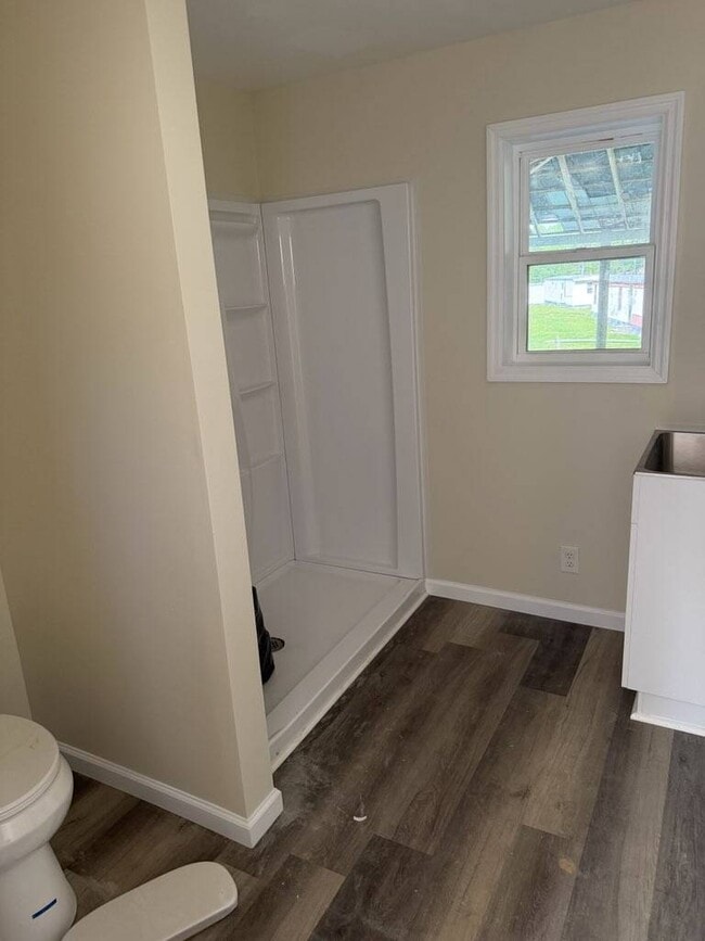 Foto del edificio - 808 Annie Pearle Ln