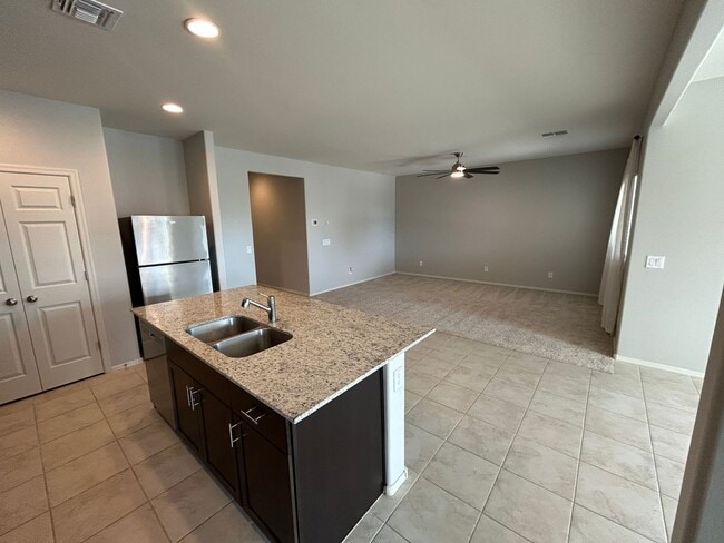 Building Photo - 24401 W Verlea Dr