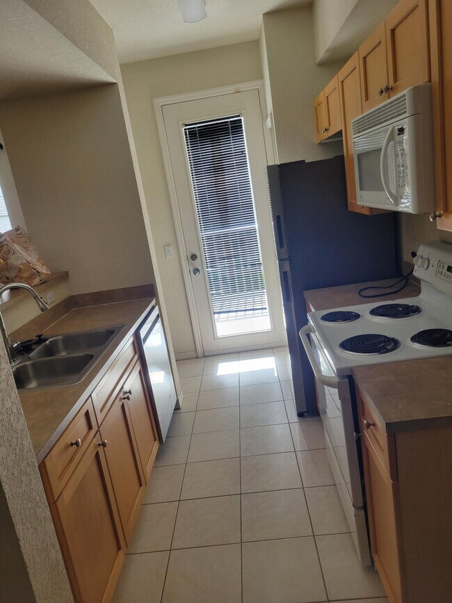 Building Photo - 11019 Legacy Ln