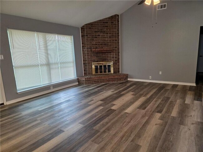 Foto del edificio - 111 Heather Dr