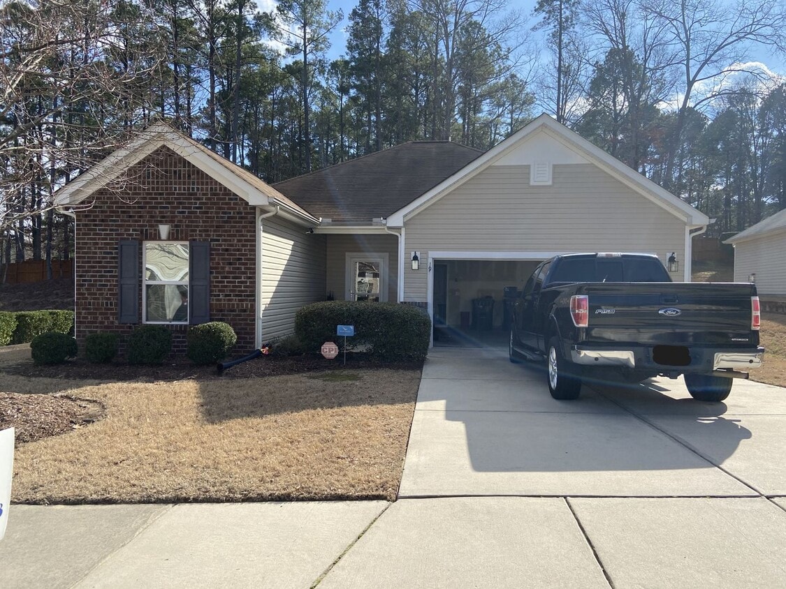 Primary Photo - House in Belcrest Neighborhood (Southpoint)