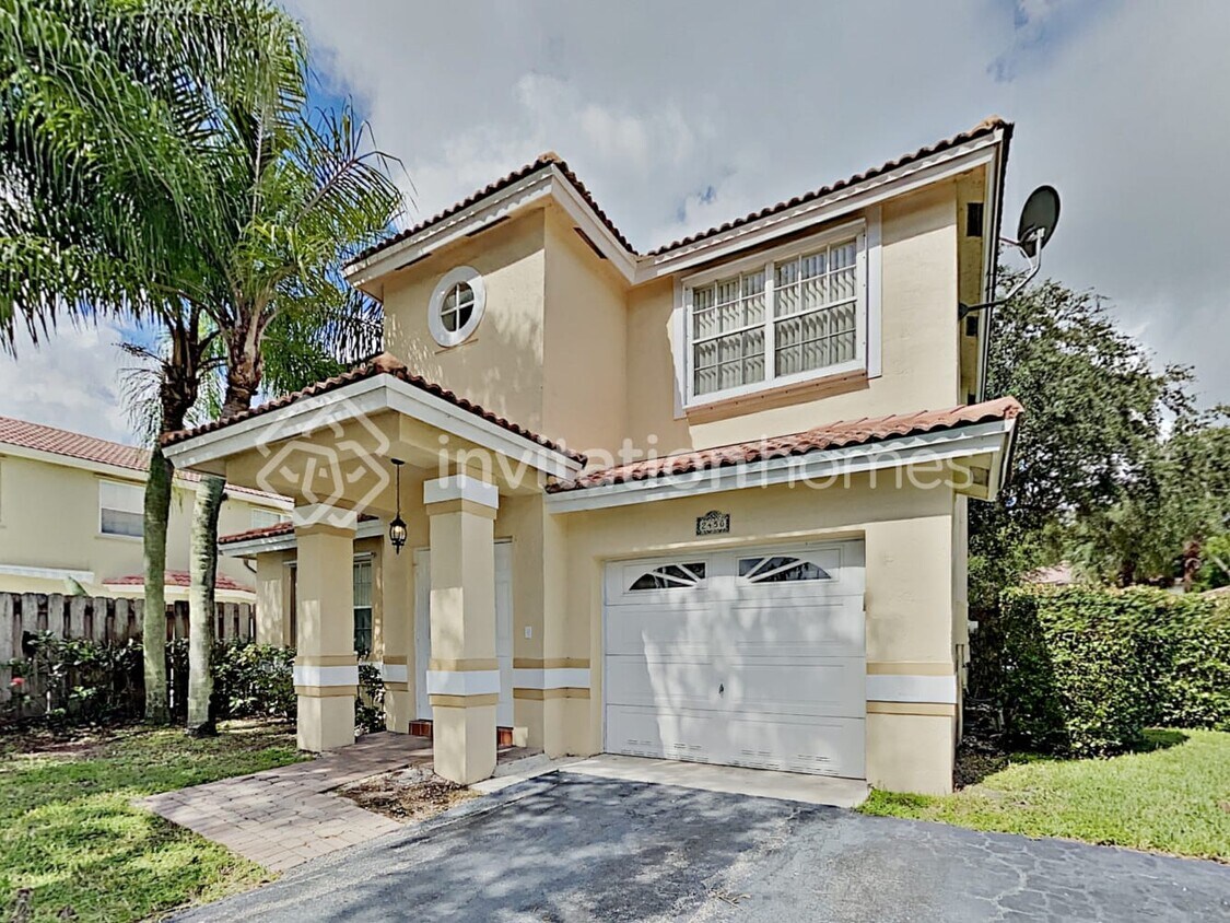 Primary Photo - 2450 NW 72nd Ave