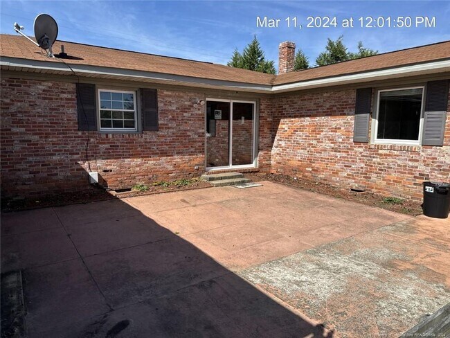 Foto del edificio - 6414 Greengate Hill Rd
