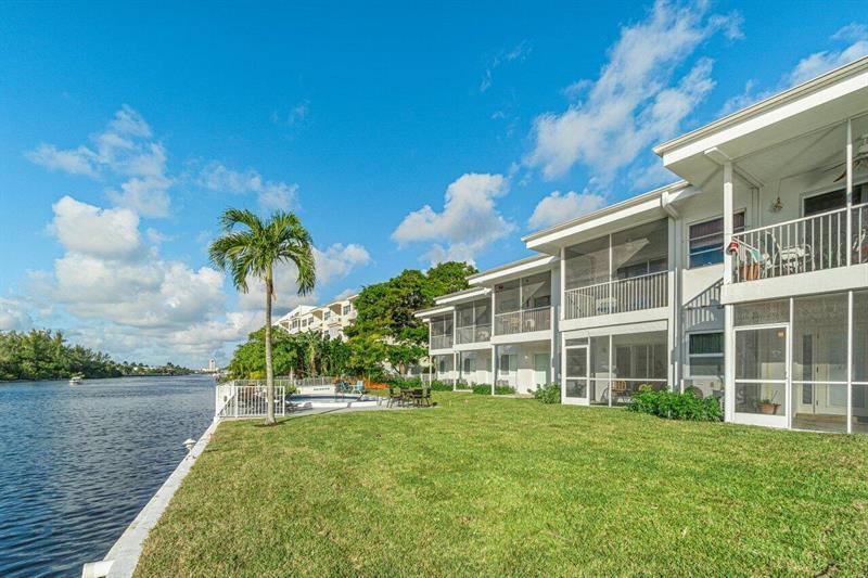 261 NE 19th Ave Unit 4, Deerfield Beach, FL 33441 Condo for Rent in