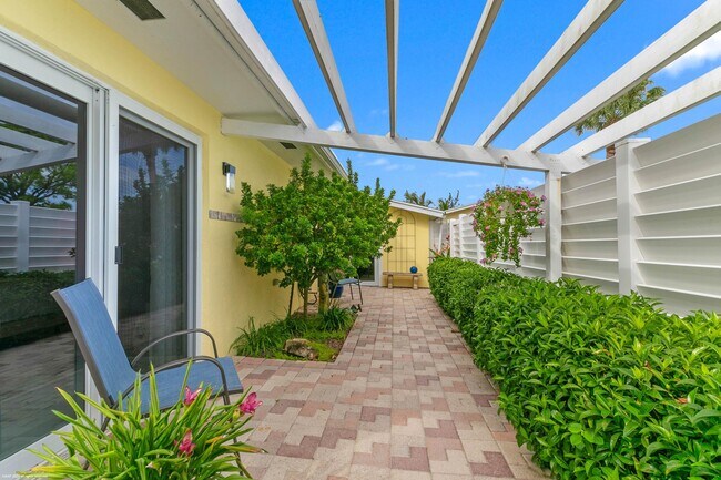 Building Photo - 208 Sims Creek Dr