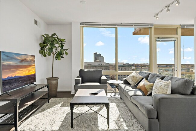 Foto del edificio - 8421 Broad St