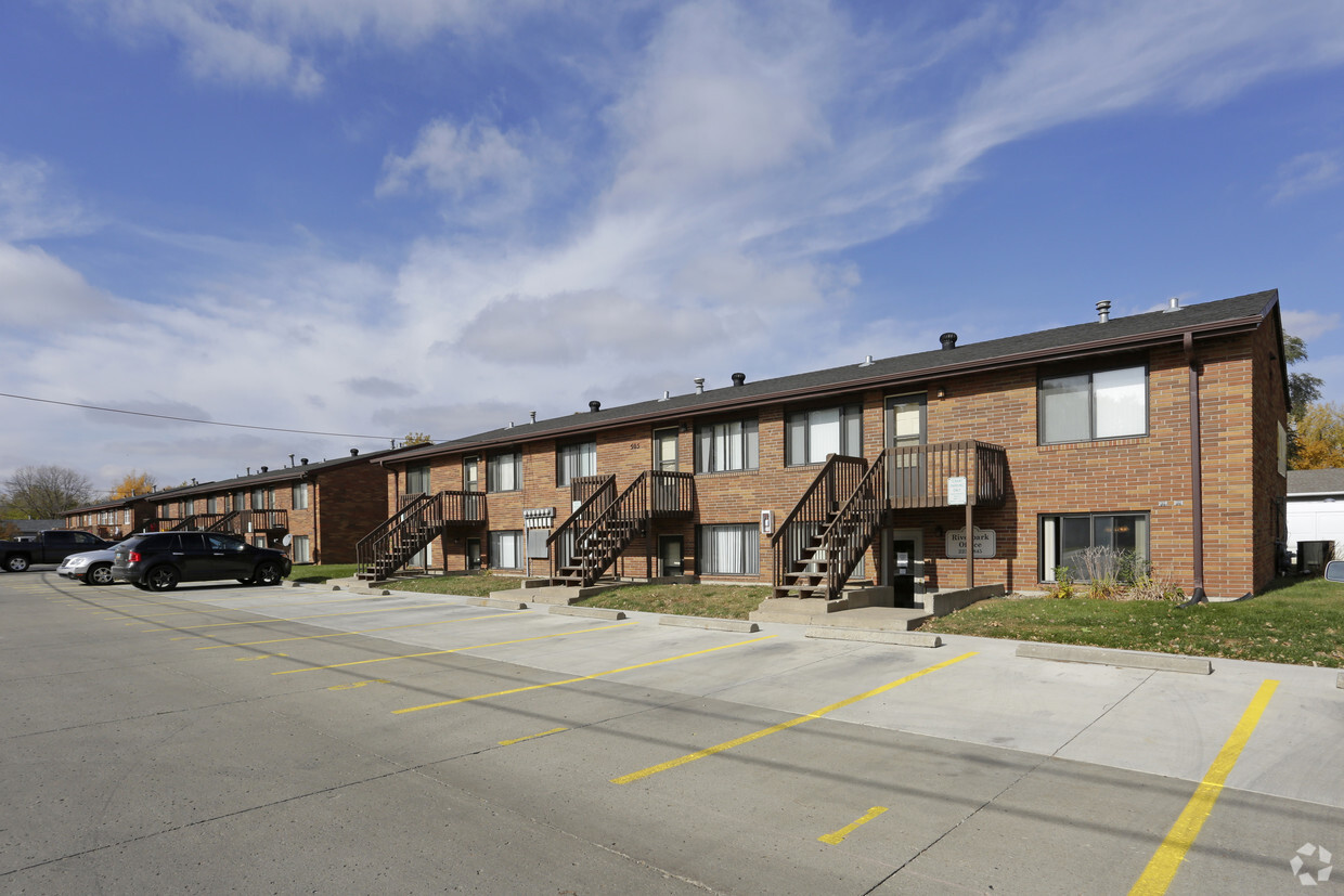 Riverpark - Riverpark Apartment Community