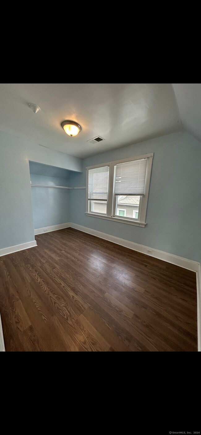 Building Photo - 273-275-275 Judson Pl