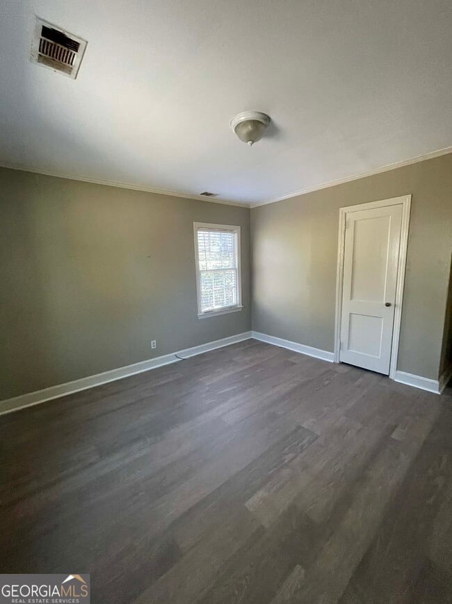 Building Photo - 604 W Moore St