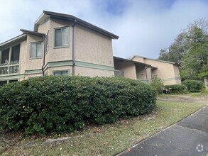 Building Photo - 55 Bay Dr