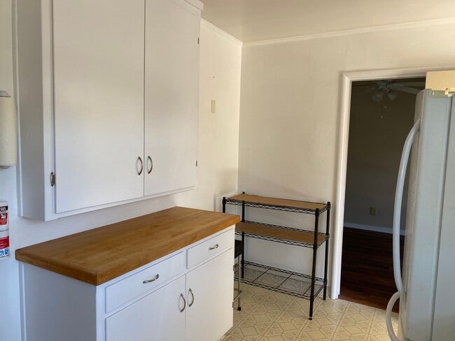 Building Photo - Cozy SLO Living: 3-Bedroom Gem with Nice Outdoor Space