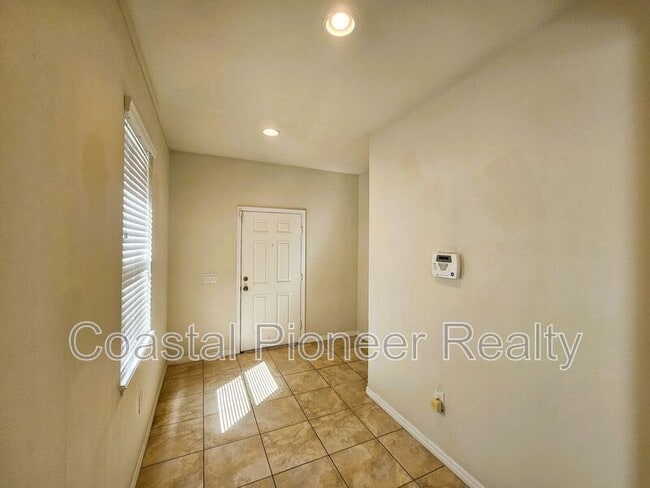 Foto del edificio - 6302 Magnolia Park Blvd