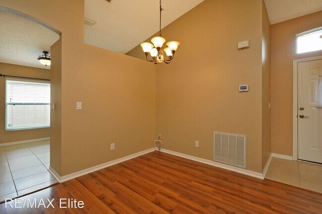 Building Photo - 3 br, 2 bath House - 2060 Tiburon Ln
