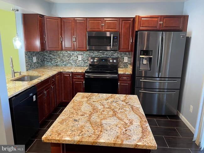 Building Photo - 3472 Caledonia Cir