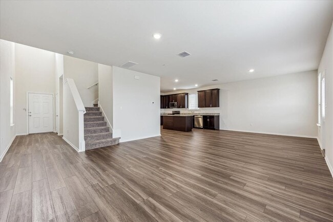 Building Photo - 379 Papaya Dr