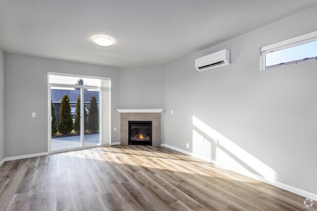 2 HAB, 2 BA: 1335 ft² - The Cottages