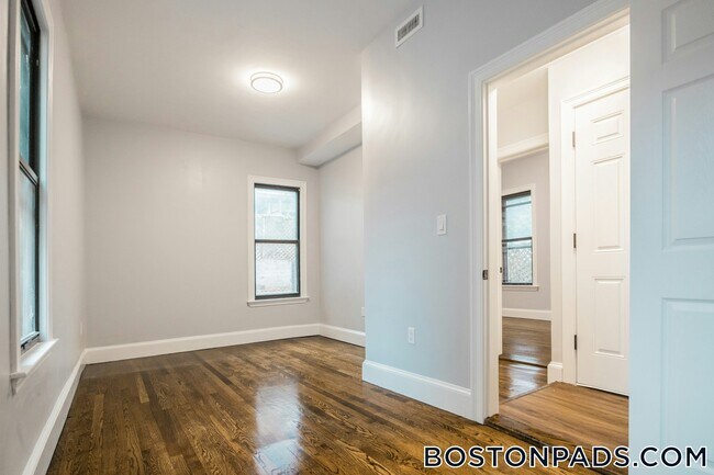 Foto del edificio - 344 Saratoga St