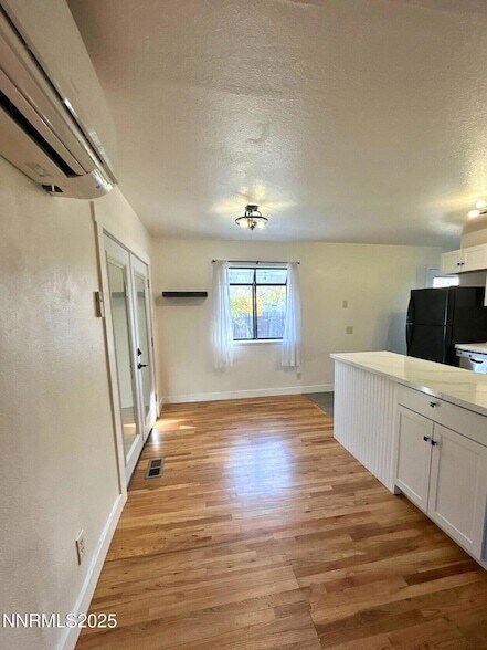 Foto del edificio - 640 James Ln