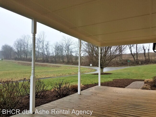 Building Photo - 3 br, 2 bath House - 545 Roy Goodman Rd