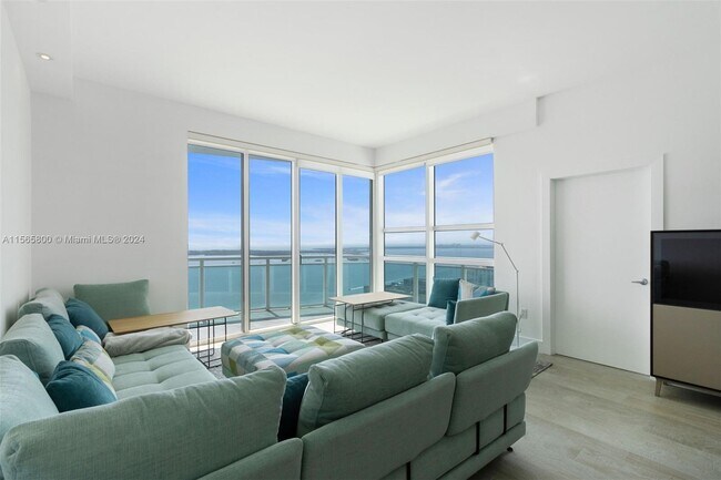 Foto del edificio - 950 Brickell Bay Dr