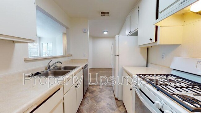 Building Photo - 1487 Bradford Way