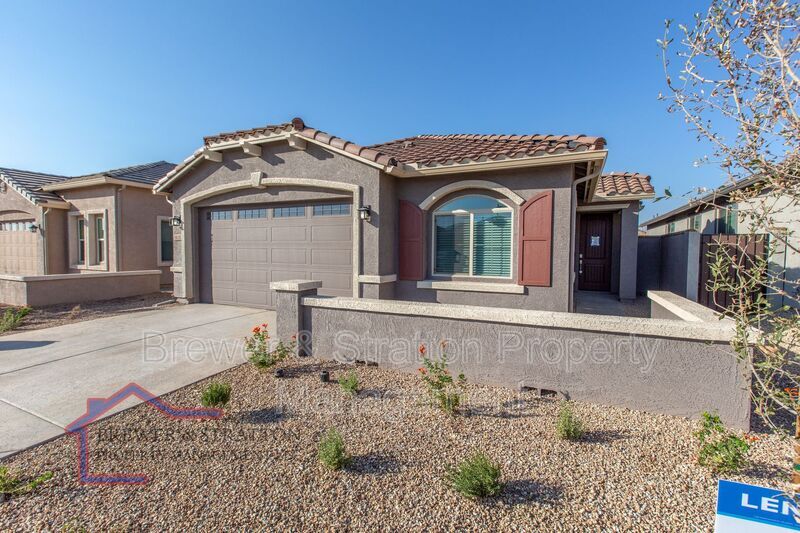 Primary Photo - 9638 E Tesla Ave