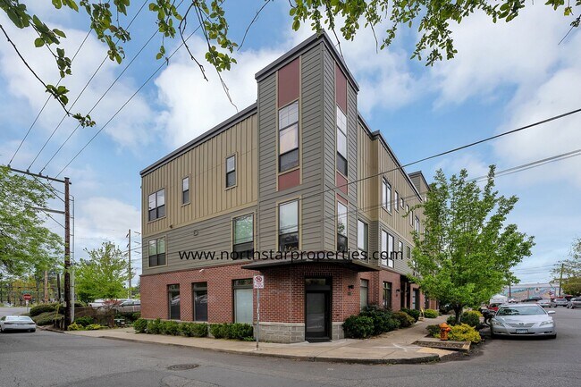 Foto del edificio - Stylish Multnomah Village Townhome
