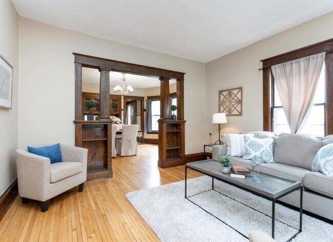 Foto del edificio - 2642 Emerson Ave N