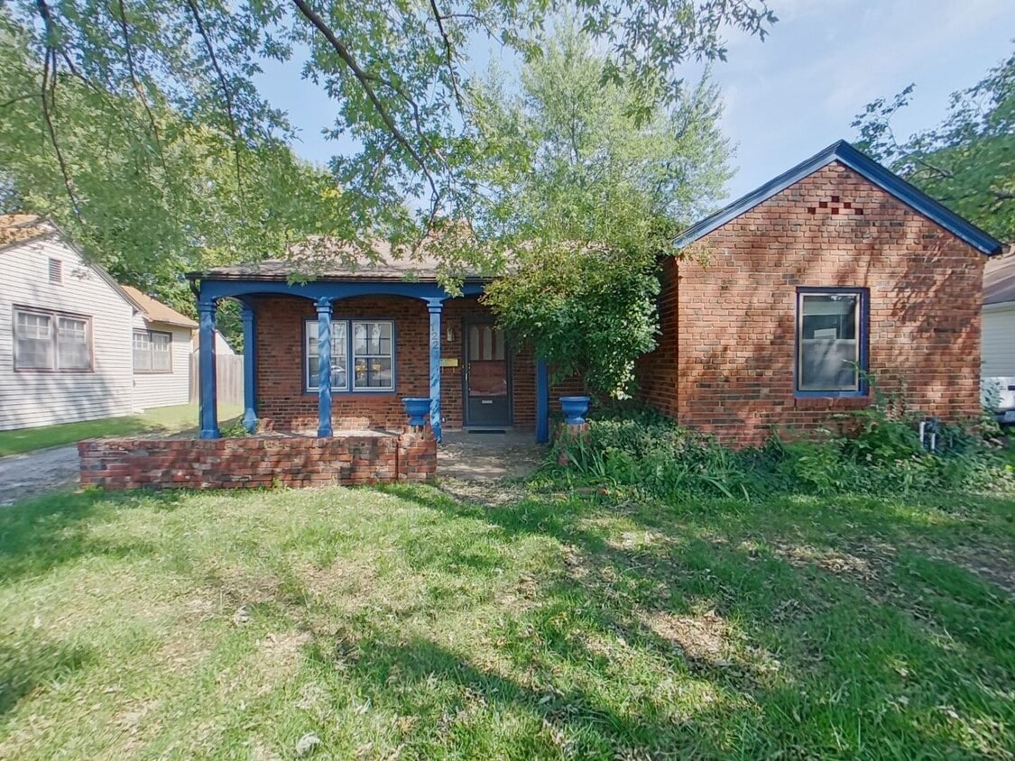 Foto principal - COLLEGE HILL RENTAL-122 South Glendale