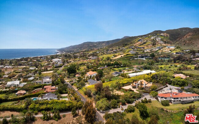 Foto del edificio - 29675 Harvester Rd
