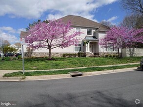 Building Photo - 2905 Gretna Pl