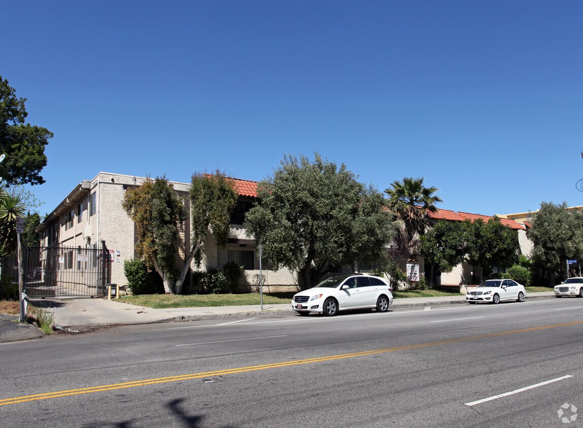 38th Avenue Apartments - Kester Avenue Apartments