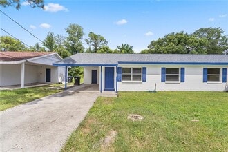 Building Photo - 1923 Bonneville Dr