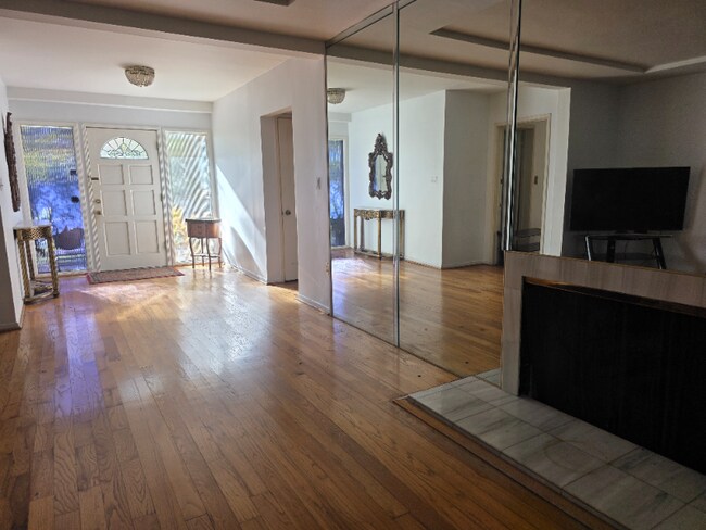 Foto del edificio - 1840 Benecia Ave