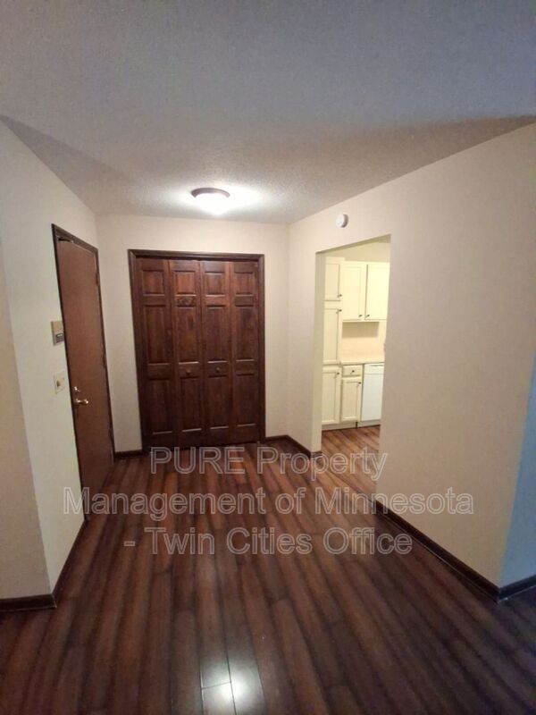 Foto del edificio - 5231 Balmoral Ln