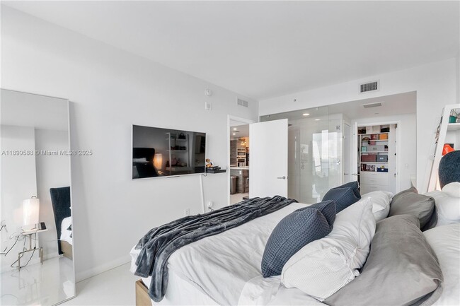 Foto del edificio - 460 NE 28th St