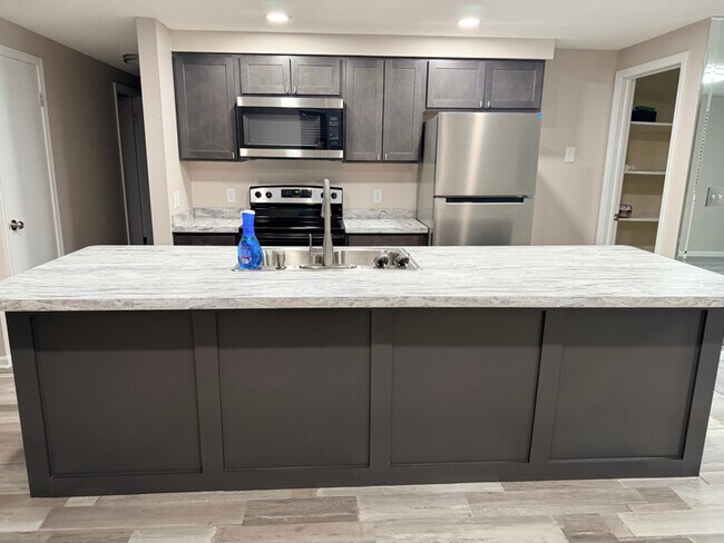 Foto del edificio - 2717 Oppenheim Ct