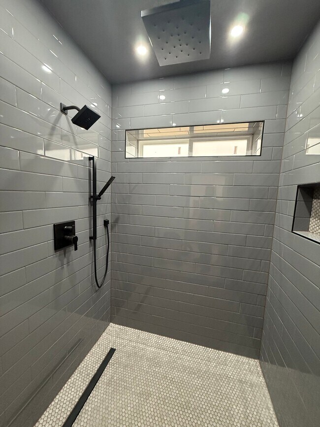Foto del edificio - 1047 Azure Way