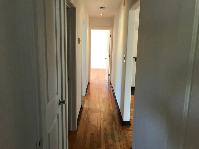 Foto del edificio - 360 Wainwright Ave