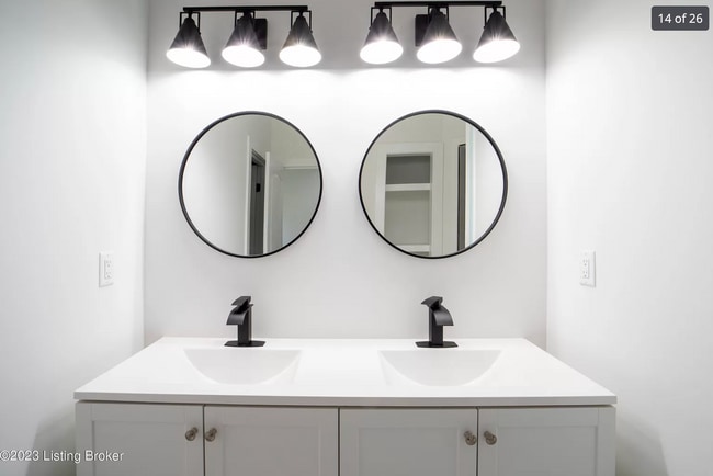 Building Photo - 46 Garden Dr