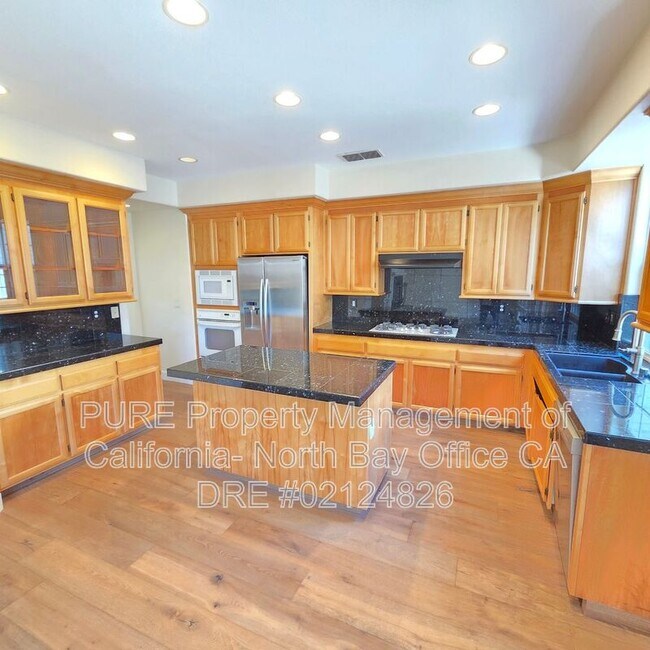 Foto del edificio - 565 Jorgensen St