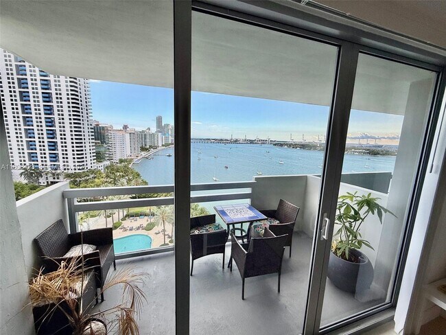 Foto del edificio - 1500 Bay Rd