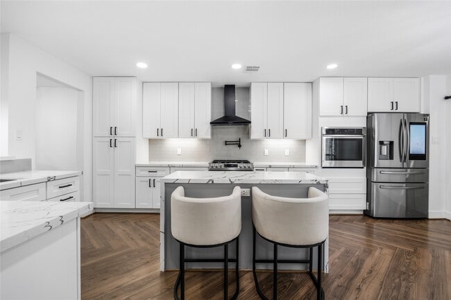 Foto del edificio - 15731 Steamboat Ln