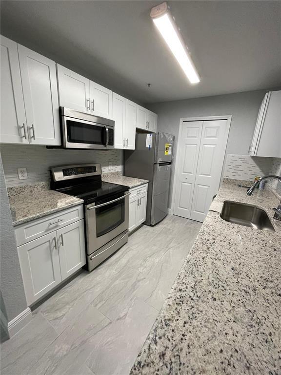 Foto del edificio - 5483 Vineland Rd